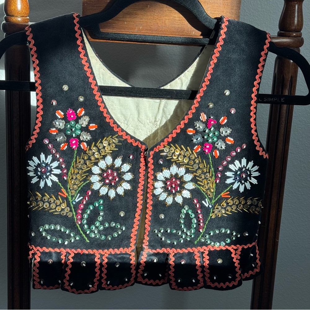Vintage Hand Embroidered Folk Vest Beaded Floral Ethnic Costume Child 8–10